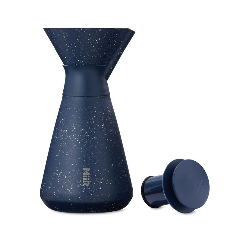 new-standard-carafe-b6 WebPDP-33oz_New_Standard_Carafe_Tidal_Blue_Speckle_Studio__CAR1SVOS225_Front_Lid_Staged.jpg
