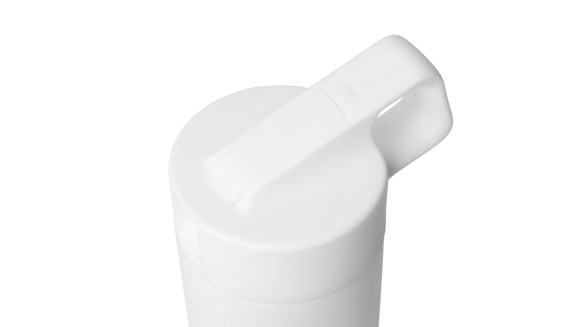 straw-bottle-n3 WebPDP-Straw_Lid_2_White_Studio_0221_45deg_Closed__WMB2SL20001.jpg